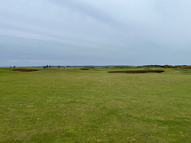 Perfect drive on #7. Looking at the Hill, Strath, and Shell bunkers. Ended up with a bogey. My first of the day.<br />