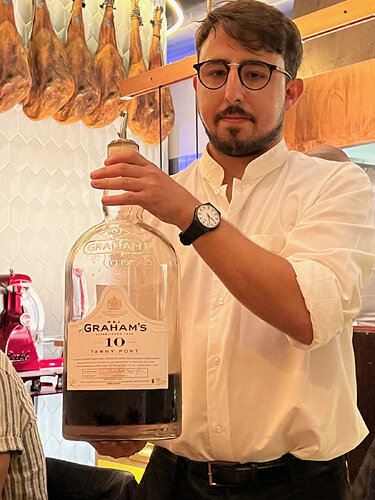 Lots of very good Port (Tapisco)