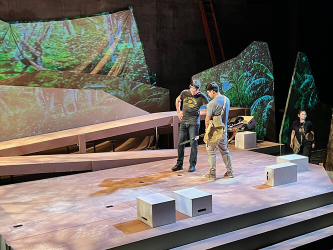 Mark W and Alexis look for tracks