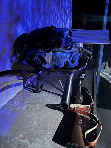 A whole mess o'props