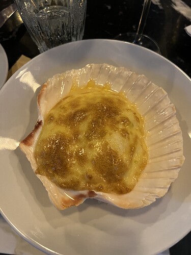 Dinner at Retour. AMAZING!!!. Gratined scallop w/musseline sauce