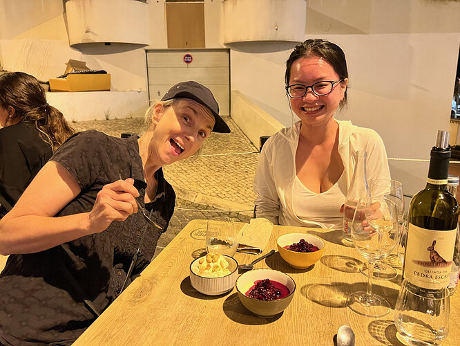 Loretta & Nat - lunch at As Ladras (Women Thieves)