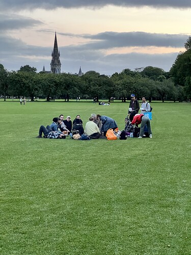The beginning of the Sunday evening picnic